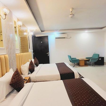 The Glory Suites Near Igi Airport ニューデリー エクステリア 写真
