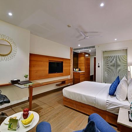 The Glory Suites Near Igi Airport ニューデリー エクステリア 写真