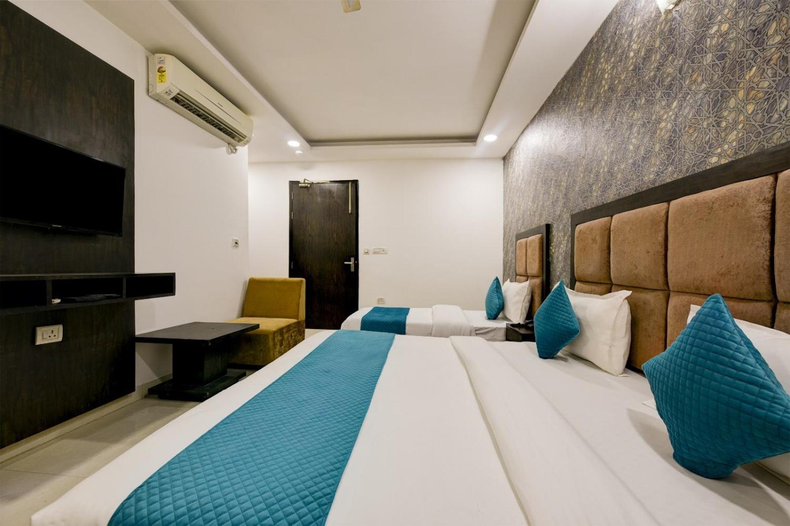 The Glory Suites Near Igi Airport ニューデリー エクステリア 写真
