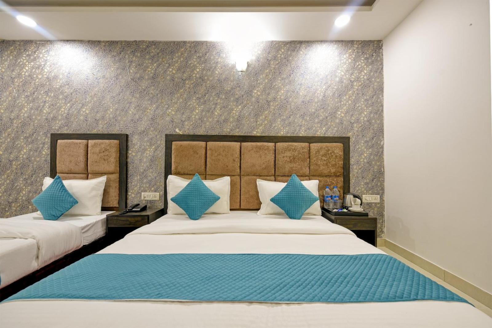 The Glory Suites Near Igi Airport ニューデリー エクステリア 写真