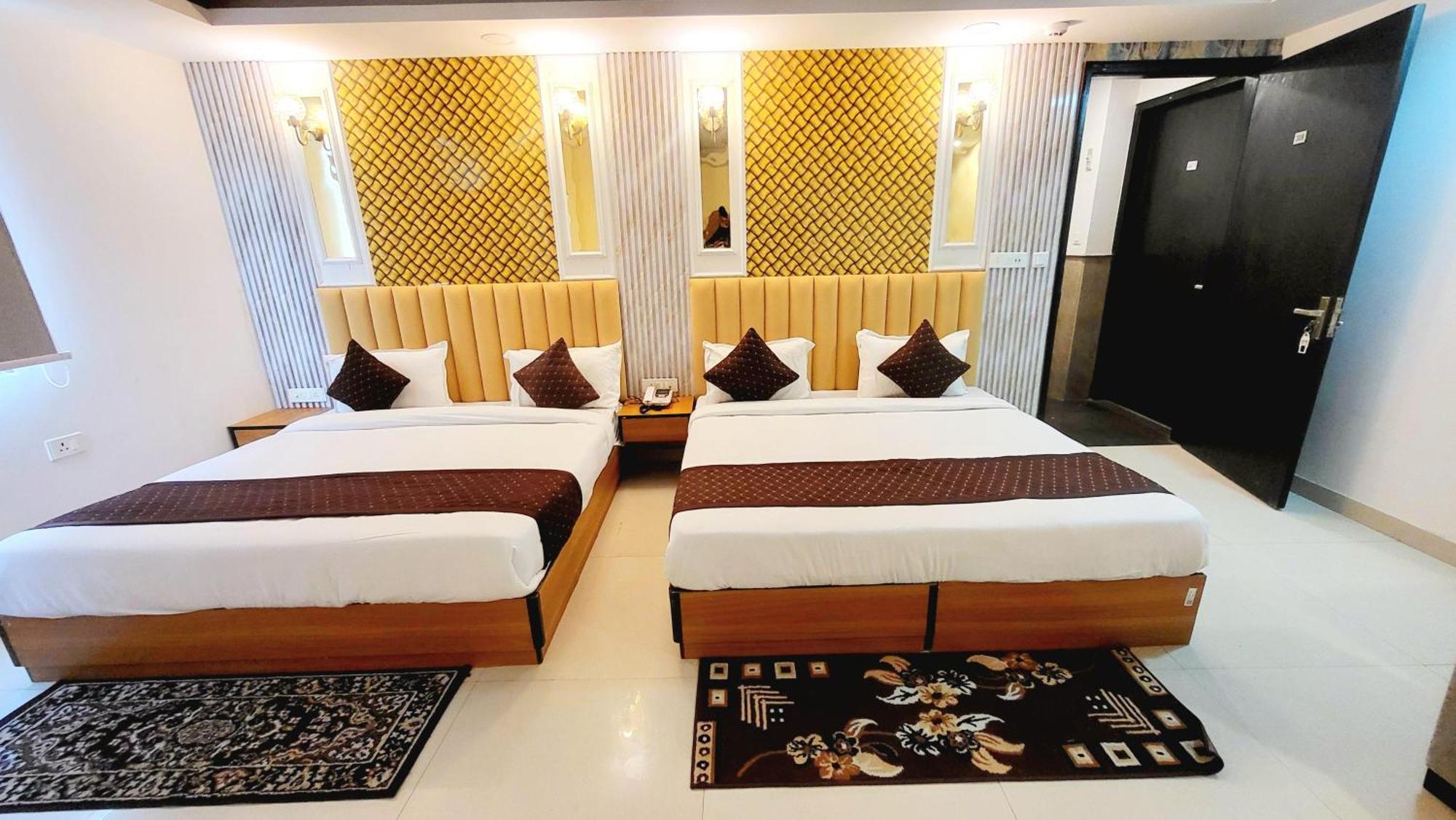 The Glory Suites Near Igi Airport ニューデリー エクステリア 写真