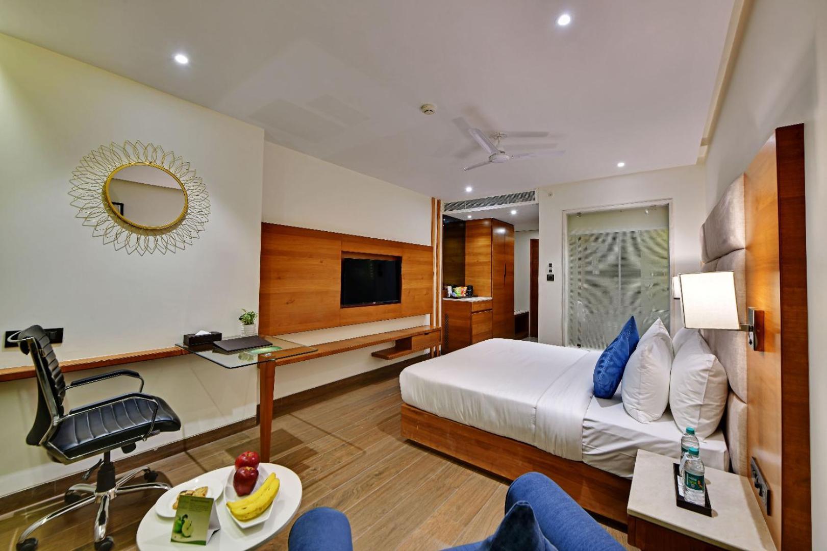 The Glory Suites Near Igi Airport ニューデリー エクステリア 写真