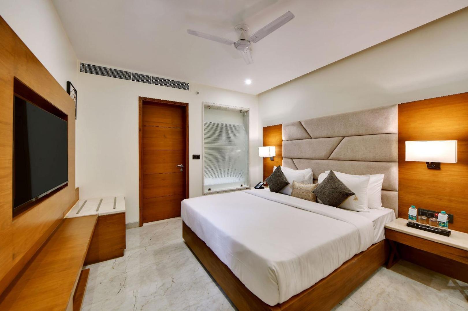 The Glory Suites Near Igi Airport ニューデリー エクステリア 写真