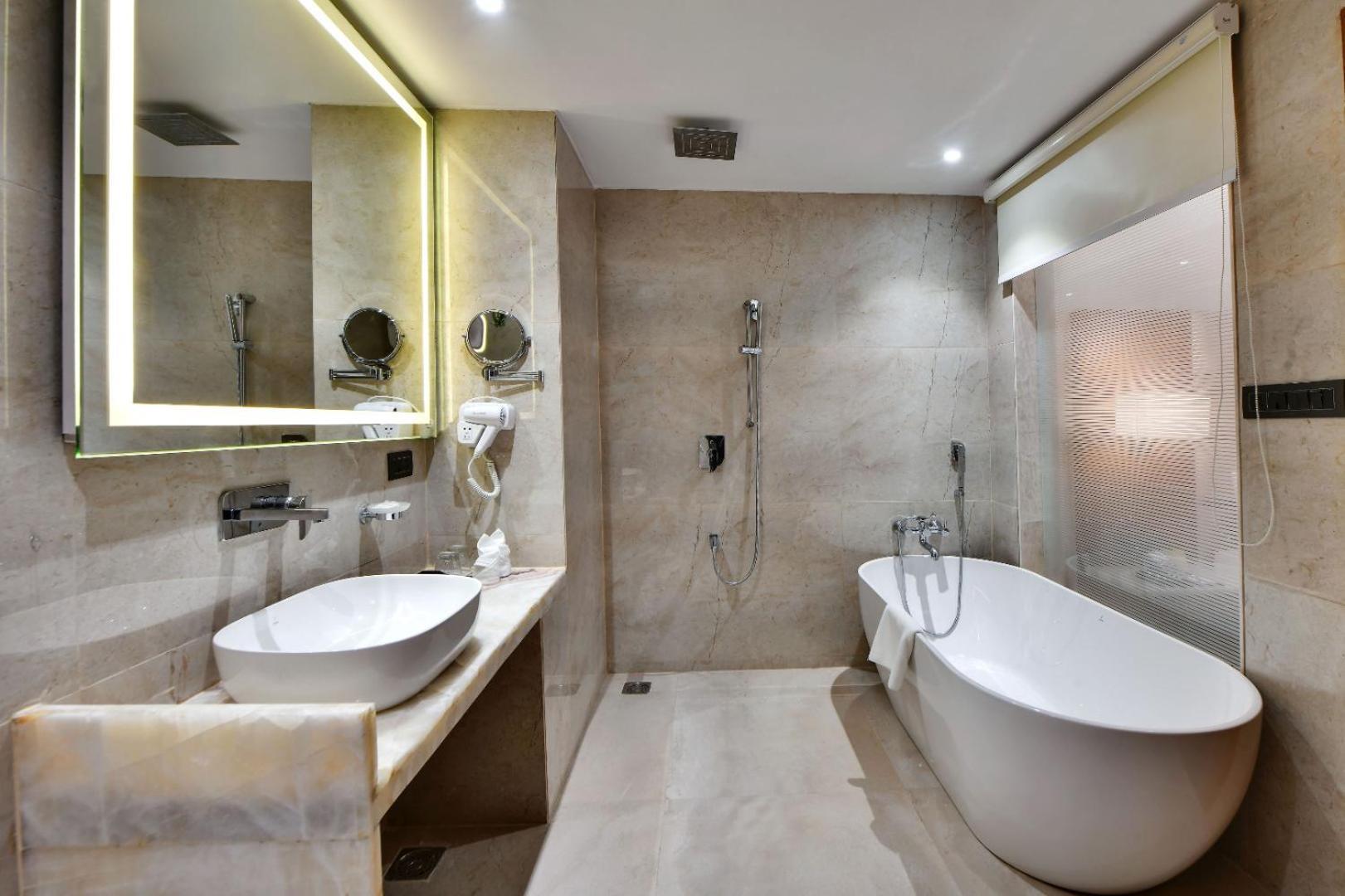 The Glory Suites Near Igi Airport ニューデリー エクステリア 写真